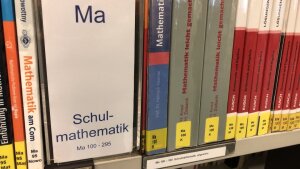 Schulmathematik - eine eigene Kategorie?