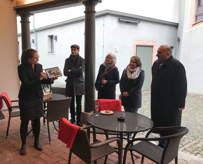 Prof. Dr. Anke Lindmeier verabschiedet Prof Dr. Michael Fothe in den wohlverdienten Ruhestand